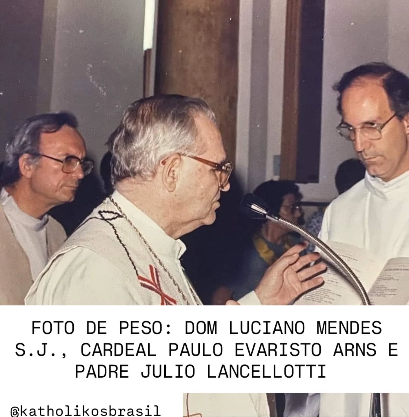 FOTO DE PESO: DOM LUCIANO MENDES S.J., CARDEAL PAULO EVARISTO ARNS E PADRE JULIO LANCELLOTTI 

⚠️➡️Nos siga no Instagram: @katholikosbrasil

⚠️➡️Curta nossa página no Facebook: @katholikosbrasil

#Katholikos #PadreJulioLancellotti #DomLucianoMendes #DomPauloEvaristoArns